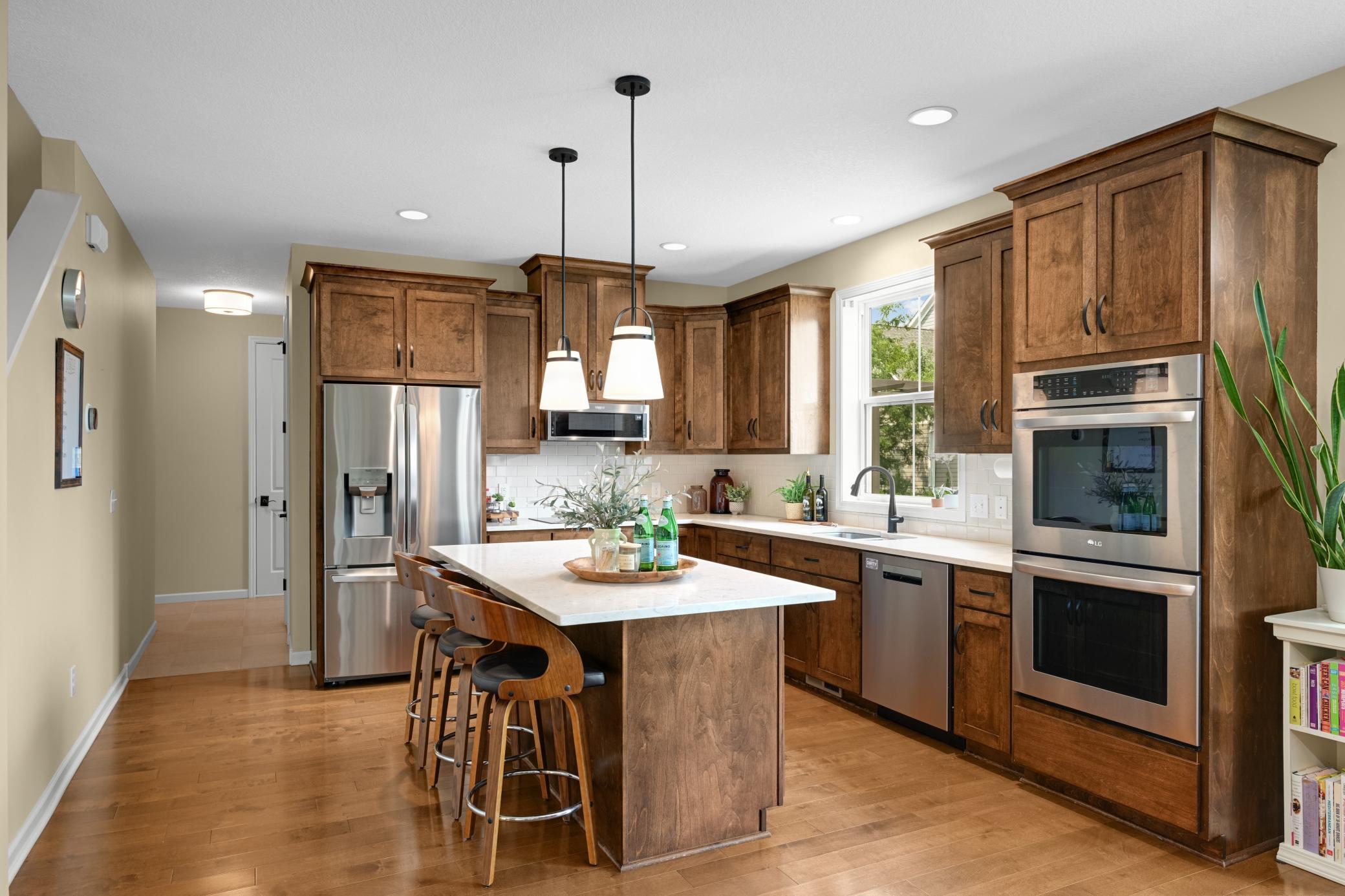 Enjoy a convection cooktop and double oven perfect for cooking up your favorite meals