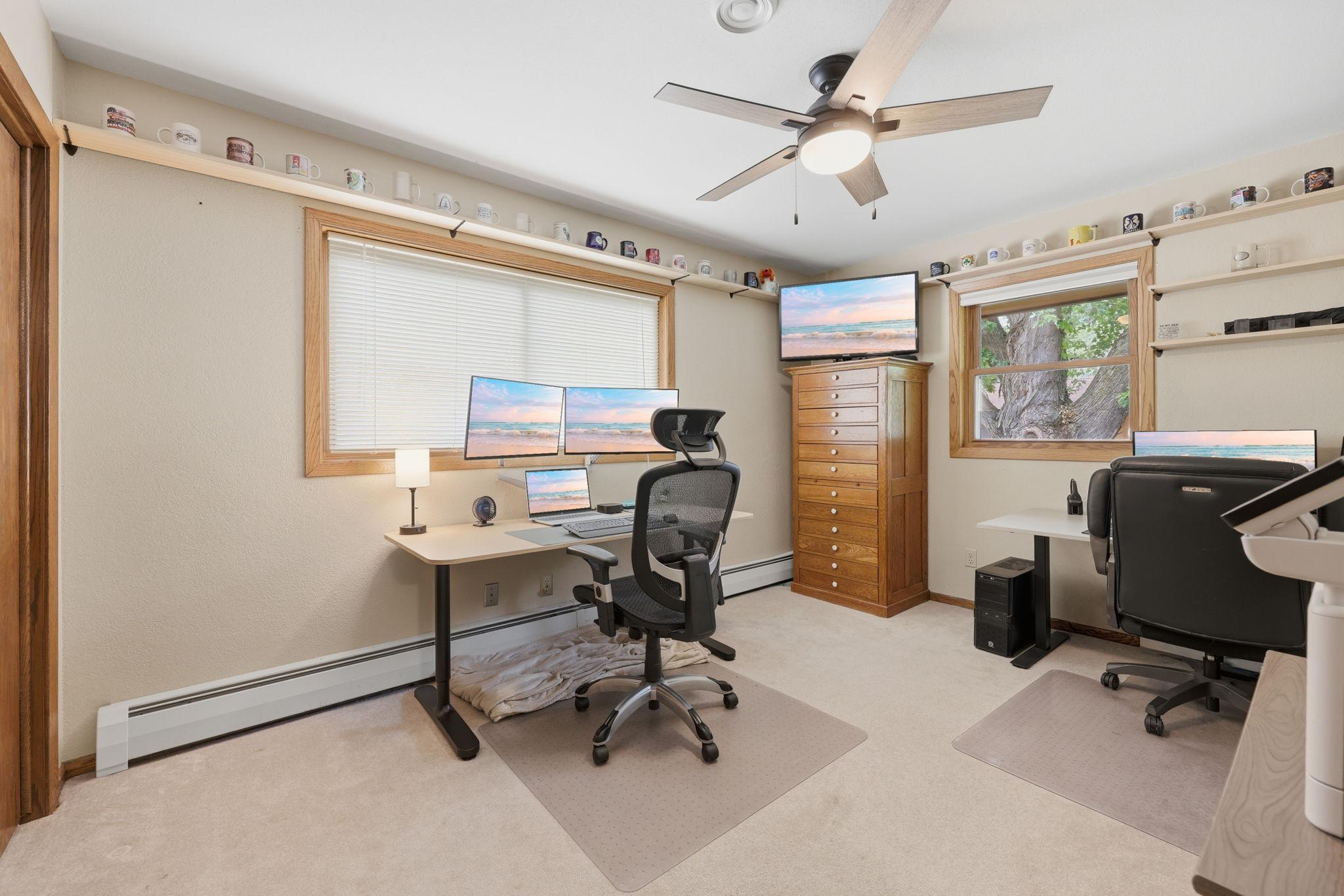 Main Level Bedroom/Office