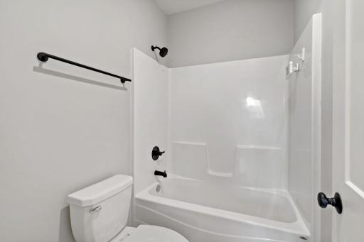 Pro_LL Bath 2.jpg