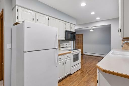 20635 Hughes Avenue W, Lakeville, MN 55044