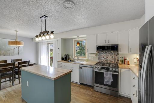 4541 Heritage Hills Circle, Bloomington, MN 55437