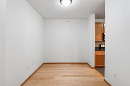 2565 Franklin Avenue, 102, Saint Paul, MN 55114