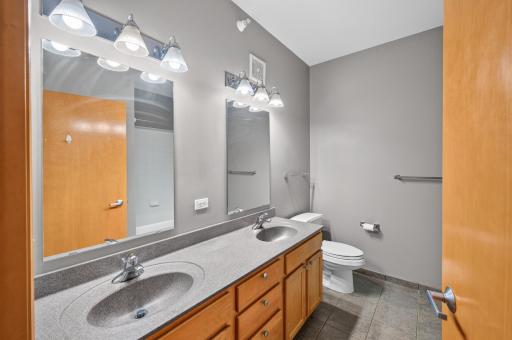 2565 Franklin Avenue, 102, Saint Paul, MN 55114