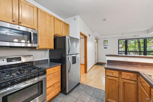 2565 Franklin Avenue, 102, Saint Paul, MN 55114