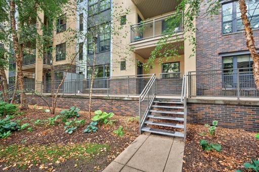 2565 Franklin Avenue, 102, Saint Paul, MN 55114