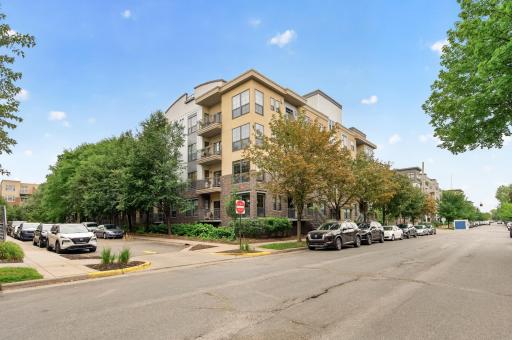 2565 Franklin Avenue, 102, Saint Paul, MN 55114