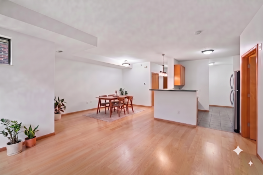 2565 Franklin Avenue, 102, Saint Paul, MN 55114