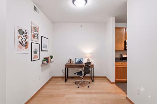 2565 Franklin Avenue, 102, Saint Paul, MN 55114