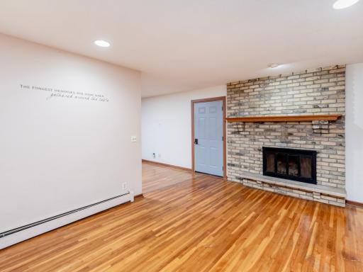 1801 River Hills Drive, Burnsville, MN 55337