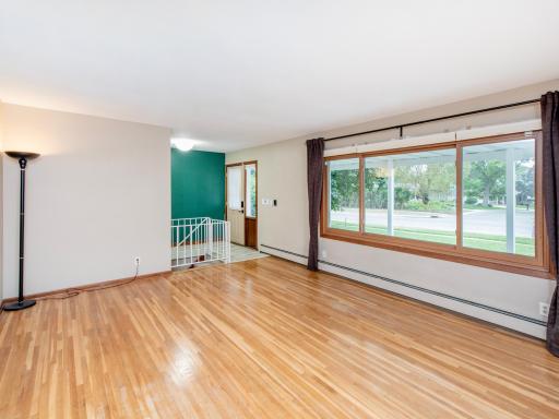 1801 River Hills Drive, Burnsville, MN 55337