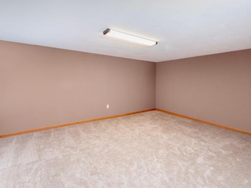 1801 River Hills Drive, Burnsville, MN 55337