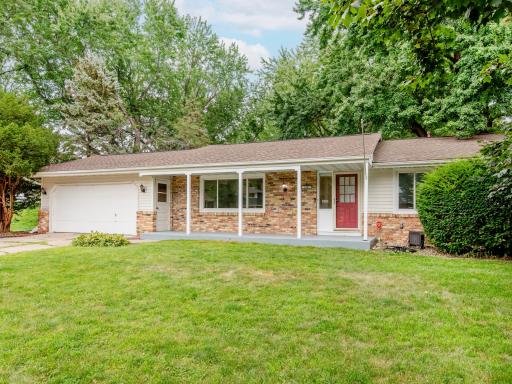 1801 River Hills Drive, Burnsville, MN 55337