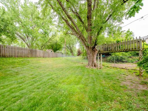 1801 River Hills Drive, Burnsville, MN 55337
