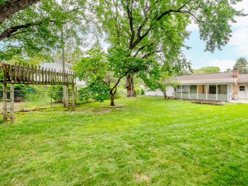 1801 River Hills Drive, Burnsville, MN 55337