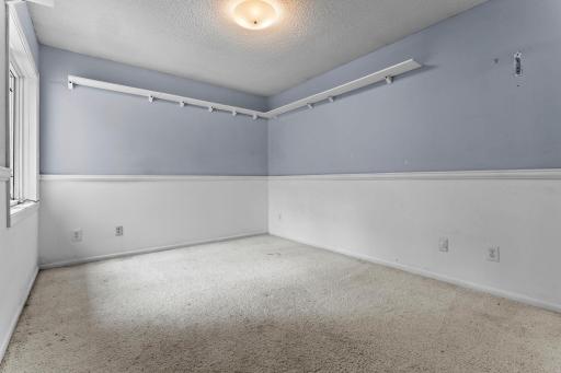 4526 137th Street W, Apple Valley, MN 55124