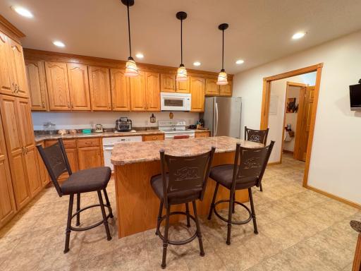 1907 S Lake Irving Drive SW, Bemidji, MN 56601