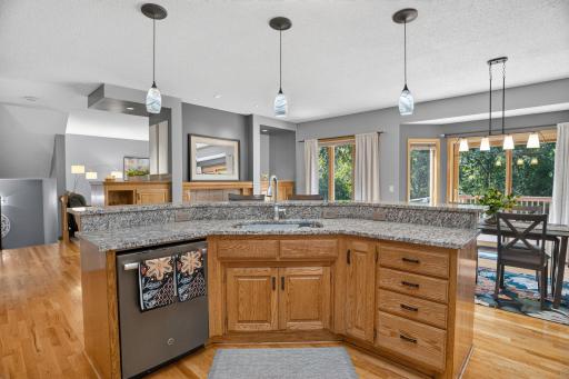 Granite island makes morning breakfast a breeze!