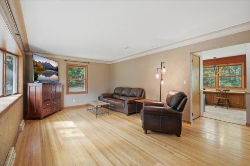 03-Living Room.jpg