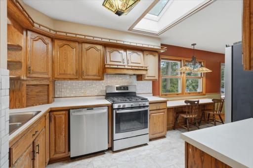 04-Kitchen.jpg