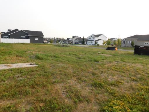 4015 49th Avenue S, Fargo, ND 58104