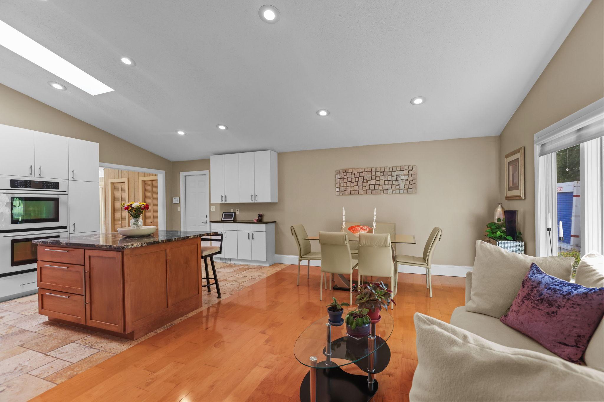 Hardwood floors, lots of natural light