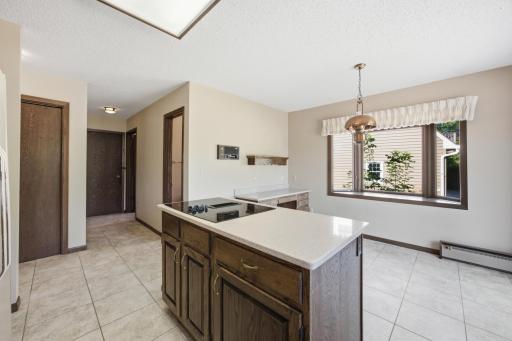 120 Prairiewood Drive S, Fargo, ND 58103