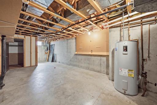 120 Prairiewood Drive S, Fargo, ND 58103