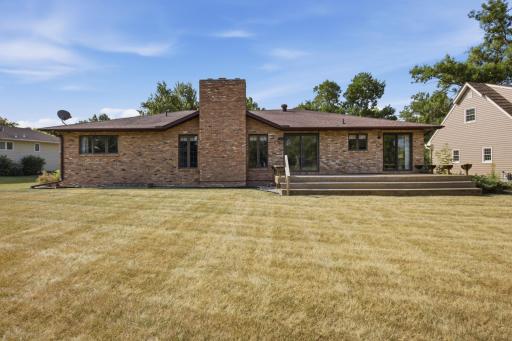 120 Prairiewood Drive S, Fargo, ND 58103