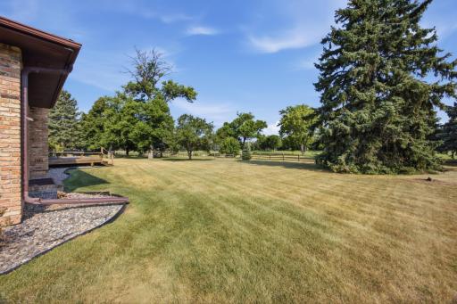 120 Prairiewood Drive S, Fargo, ND 58103