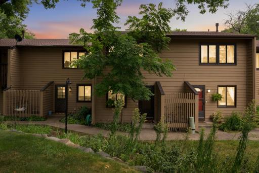 365 W Eagle Lake Drive, Maple Grove, MN 55369