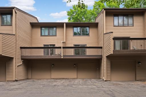 365 W Eagle Lake Drive, Maple Grove, MN 55369