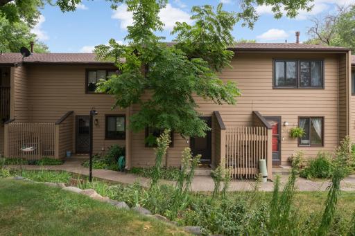 365 W Eagle Lake Drive, Maple Grove, MN 55369