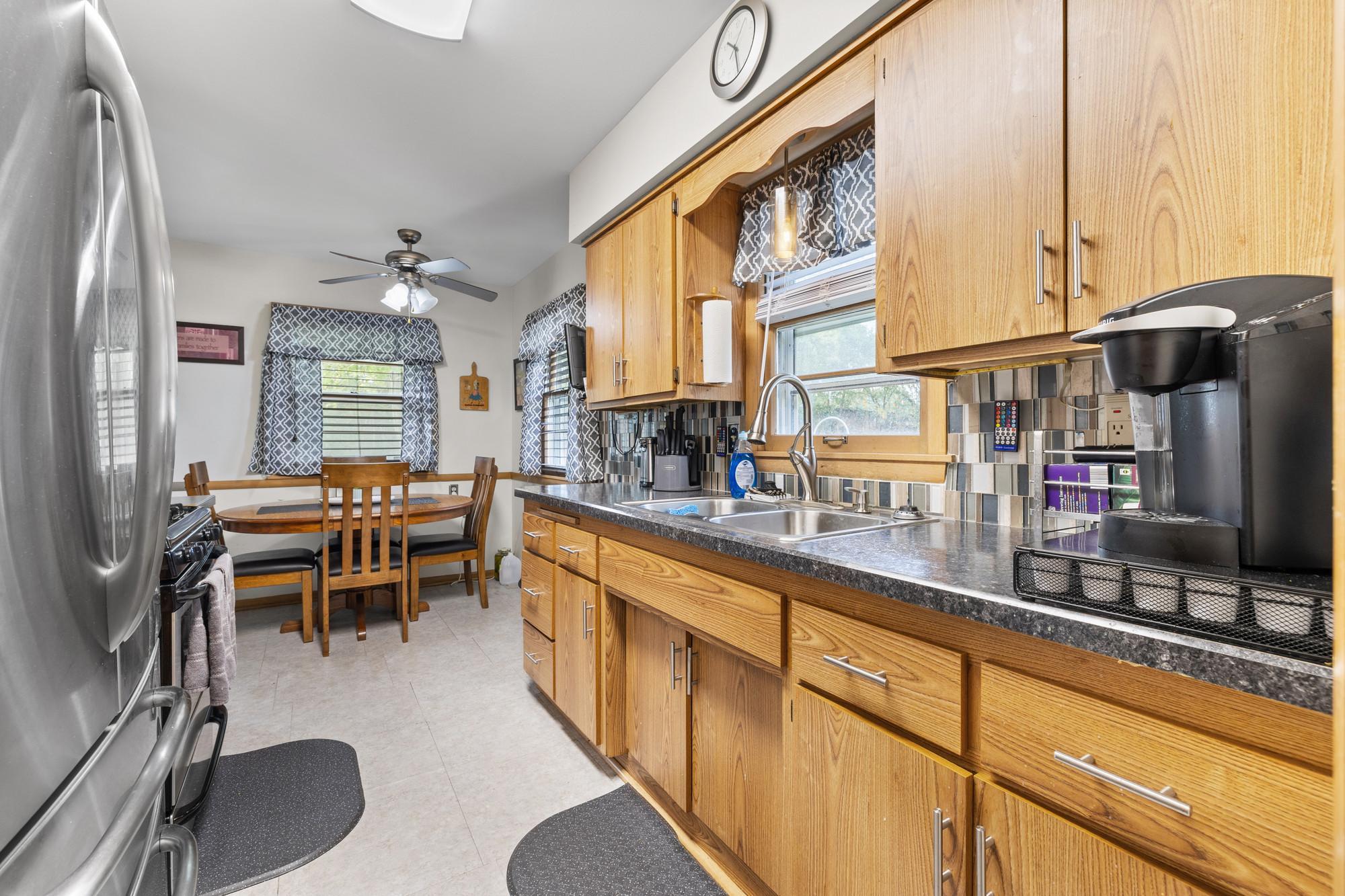 Photo 12