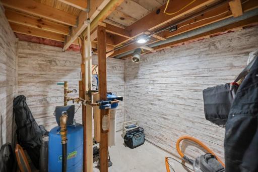 1756 Grant Mcmahan Boulevard, Ely, MN 55731