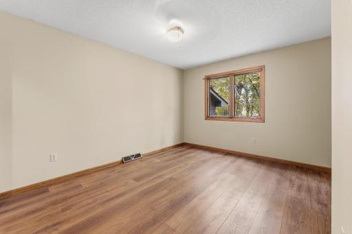 28957 Linden Avenue, Lindstrom, MN 55045