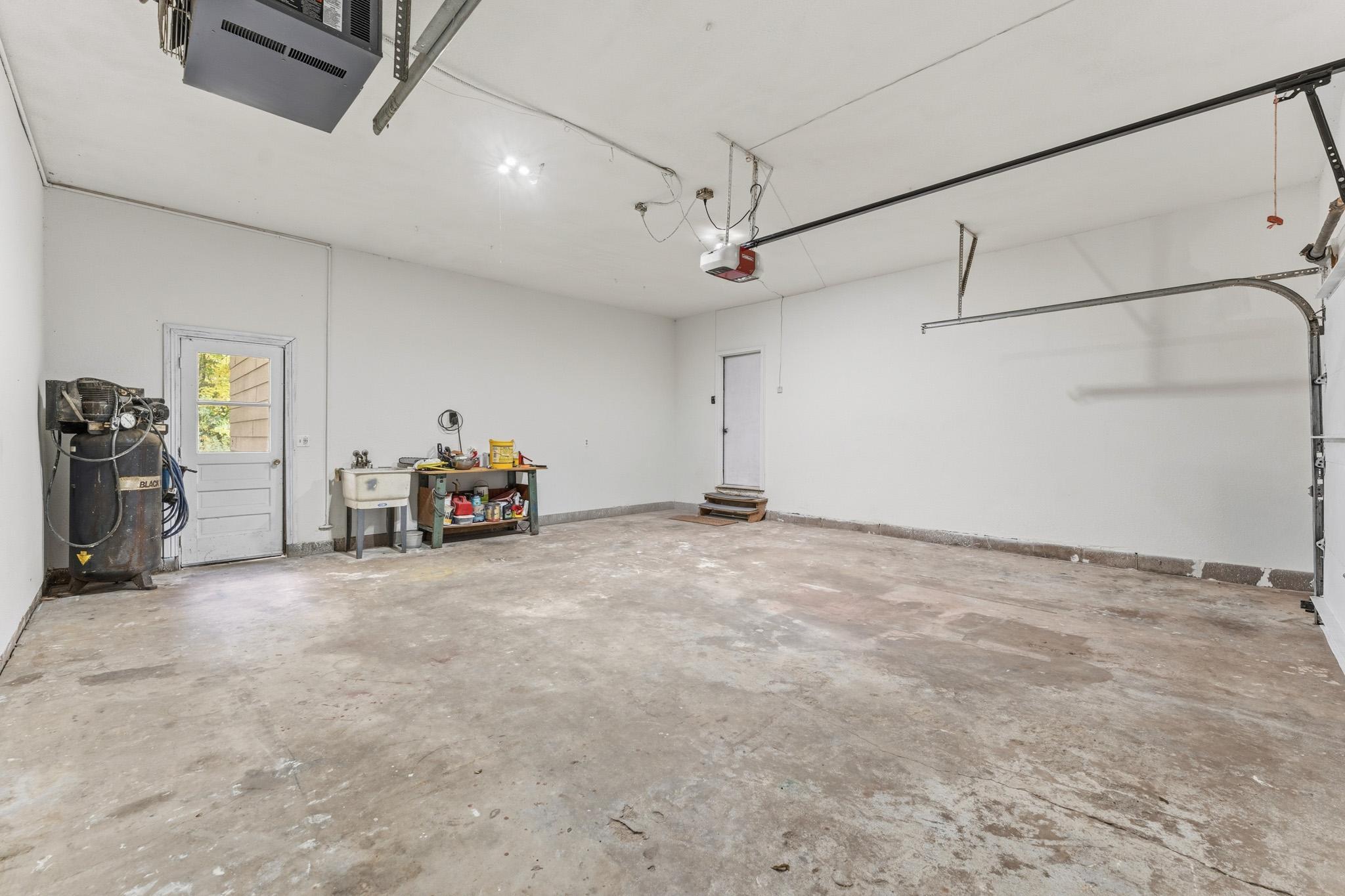 28957-LindenAve-17.jpg