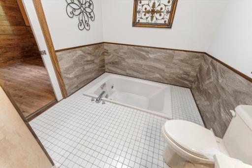 28957 Linden Avenue, Lindstrom, MN 55045
