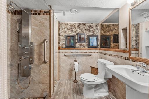 28957 Linden Avenue, Lindstrom, MN 55045