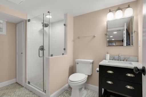 2194 Stanford Avenue, Saint Paul, MN 55105