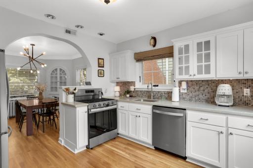 2194 Stanford Avenue, Saint Paul, MN 55105