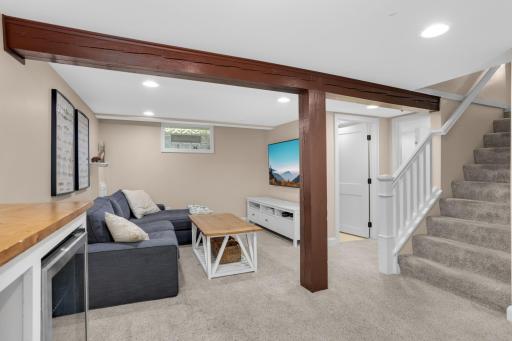 2194 Stanford Avenue, Saint Paul, MN 55105