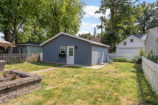 2194 Stanford Avenue, Saint Paul, MN 55105