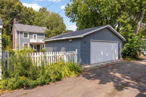 2194 Stanford Avenue, Saint Paul, MN 55105