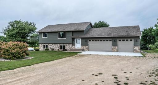 Welcome to 11100 Dupont Ct