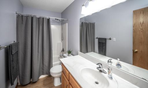 Upper Level Full Bath