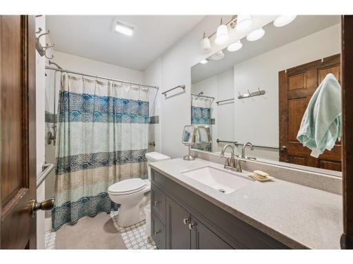 1604 Elliot Avenue, Minneapolis, MN 55404