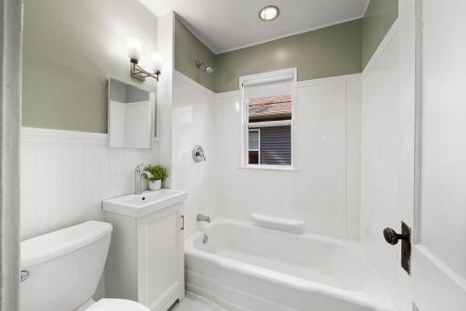 Bathroom Main Floor