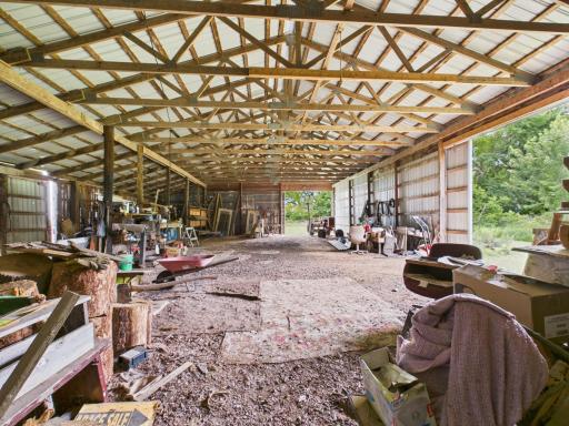 Barn, 4 doors