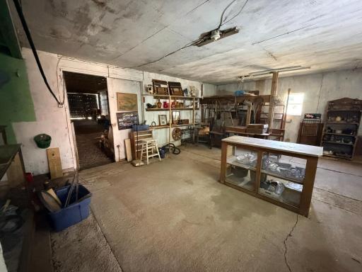 Middle part of the barn