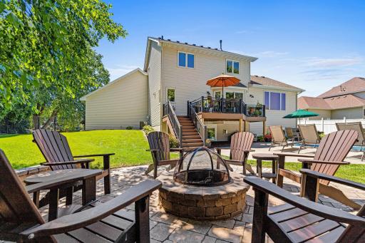 Gather around the fantastic backyard fire pit—perfect for summer evenings, fall nights and s’mores under the stars.